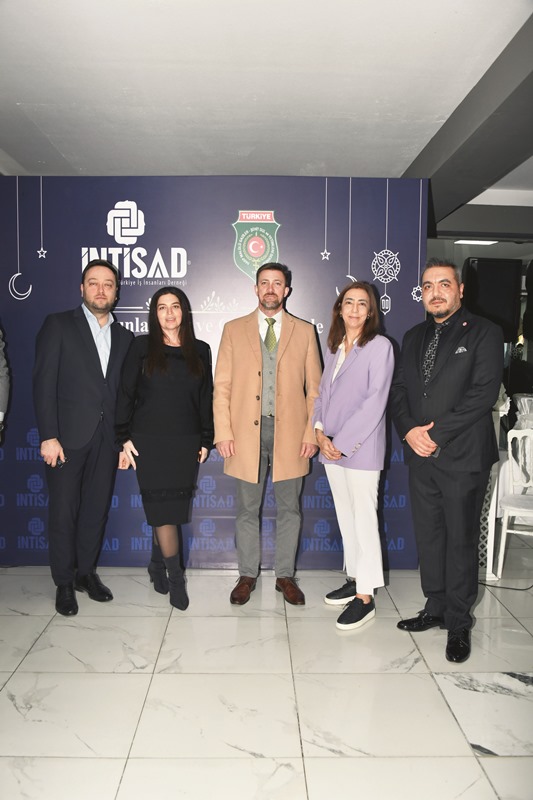 �ntisad�dan Ramazan�da Anlaml� Bulu�ma:  �ehit Ve Gazi Aileleri Ayn� Sofrada